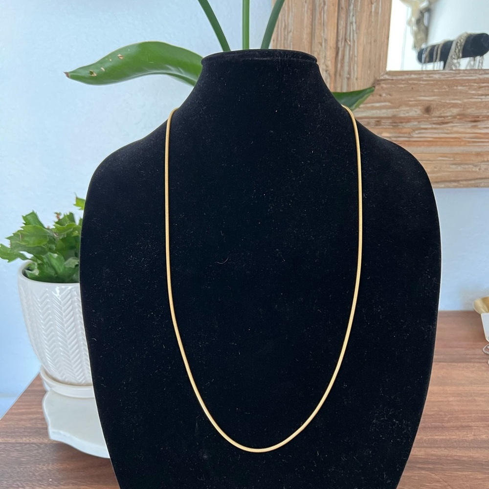 | vintage gold snake chain |